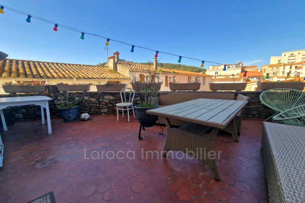 Maison de village spacieuse avec terrasses et garages ?  175 m – 6 pièces – 4 chambres – 175.00 m²