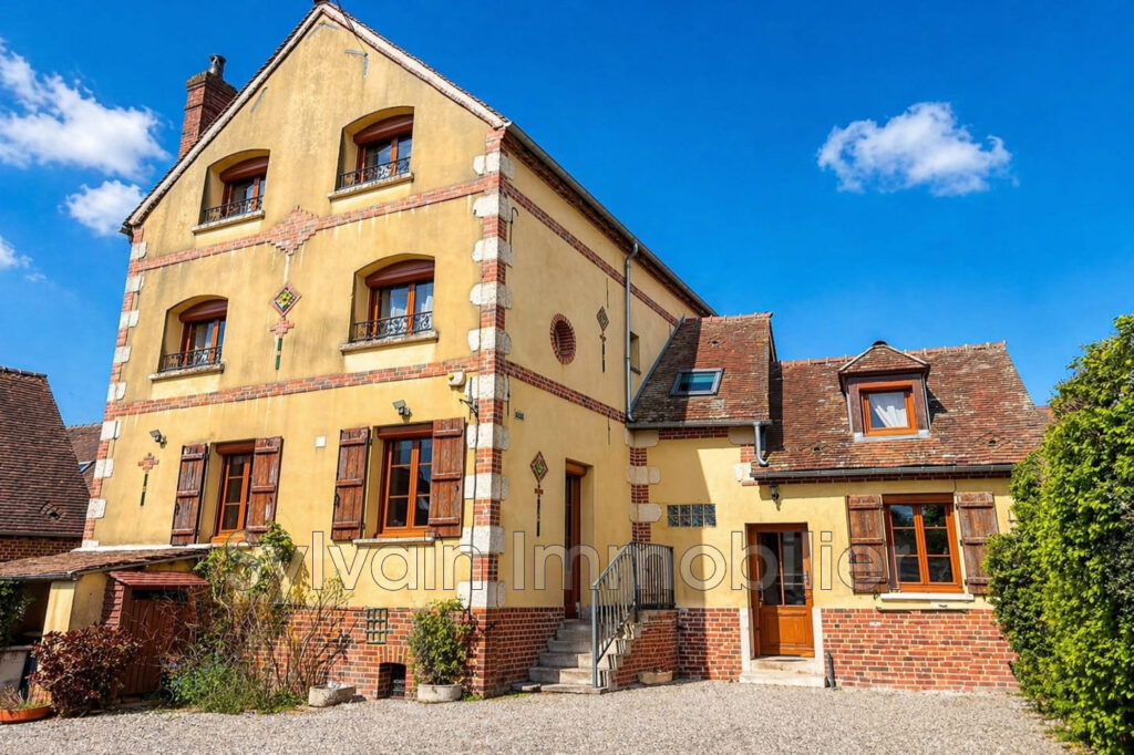 vente maison 5 Pièce(s) – 5 pièces – 4 chambres – 185.00 m²