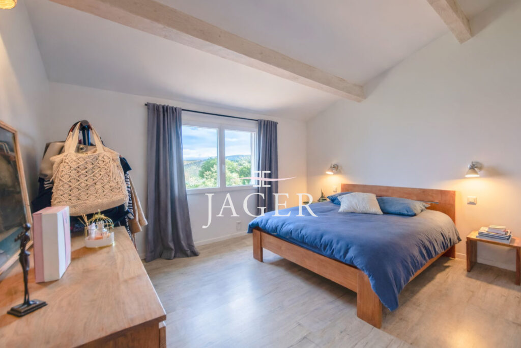 vente maison 5 Pièce(s) – 5 pièces – 4 chambres – 105.00 m²