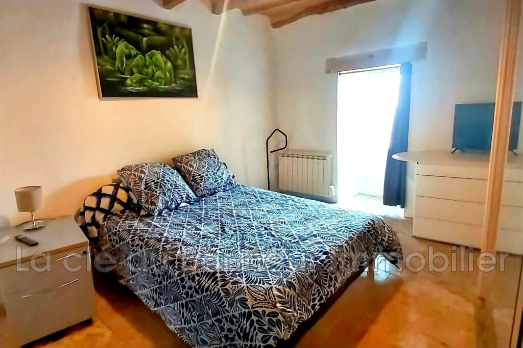 Spacieuse maison de village 147 m², terrasse, vue panoramique. – 5 pièces – 4 chambres – 147.10 m²