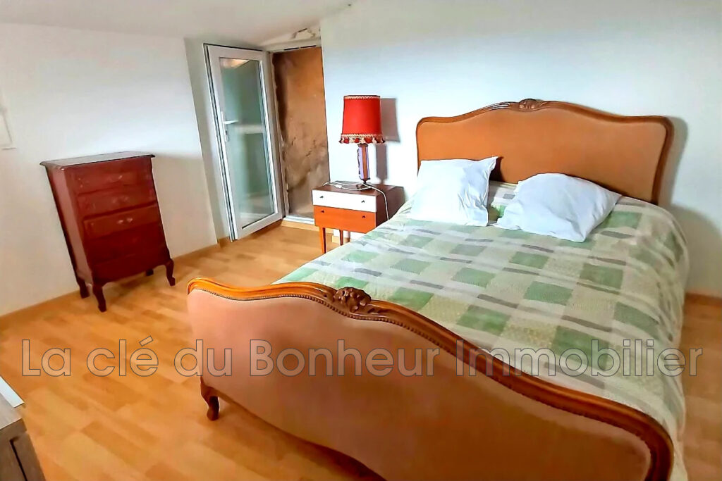 Spacieuse maison de village 147 m², terrasse, vue panoramique. – 5 pièces – 4 chambres – 147.10 m²