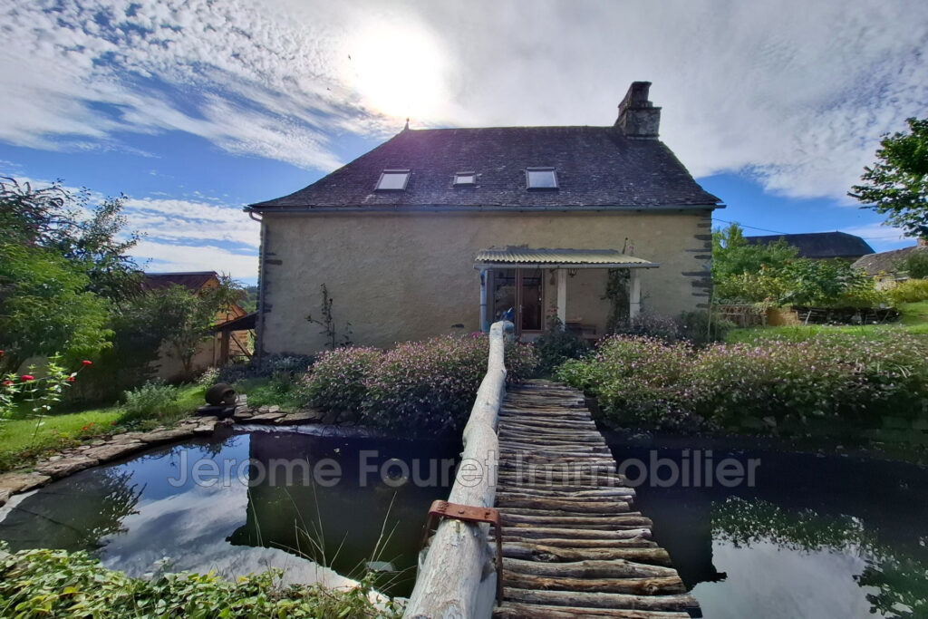 Maison de hameau. – 4 pièces – 3 chambres – 110.00 m²