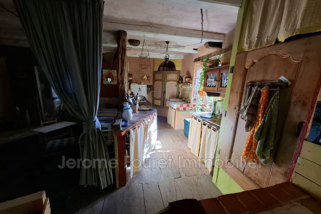 Maison de hameau. – 4 pièces – 3 chambres – 110.00 m²