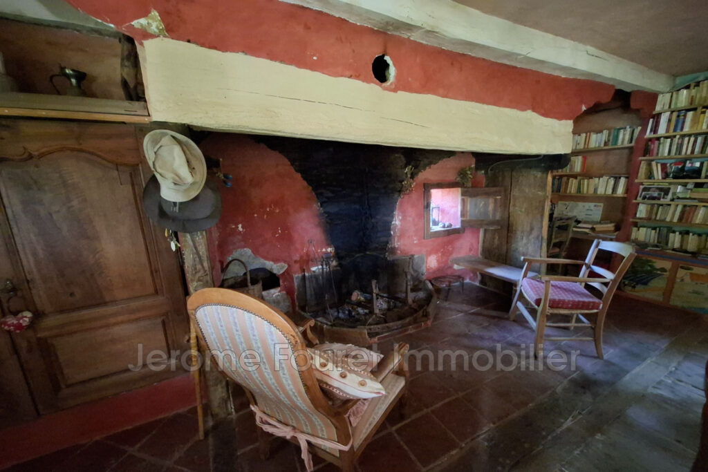 Maison de hameau. – 4 pièces – 3 chambres – 110.00 m²