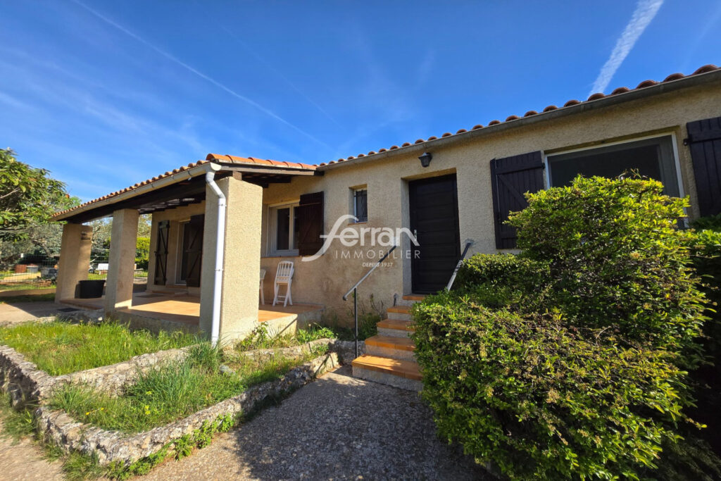 A vendre à Salernes villa 3 chambres sur un terrain de 950m² – 4 pièces – 3 chambres – 74.00 m²
