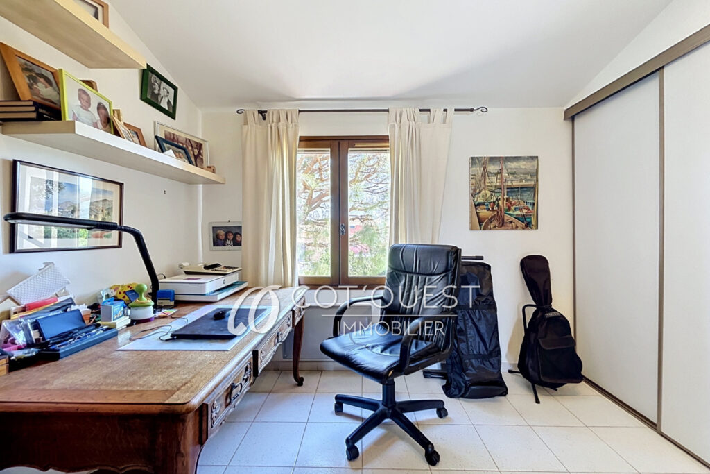vente maison 6 Pièce(s) – 6 pièces – 5 chambres – 180.00 m²