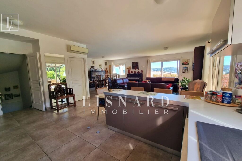 vente maison 5 Pièce(s) – 5 pièces – 4 chambres – 150.00 m²