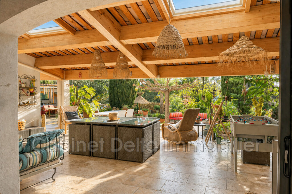 vente maison 6 Pièce(s) – 6 pièces – 4 chambres – 142.00 m²