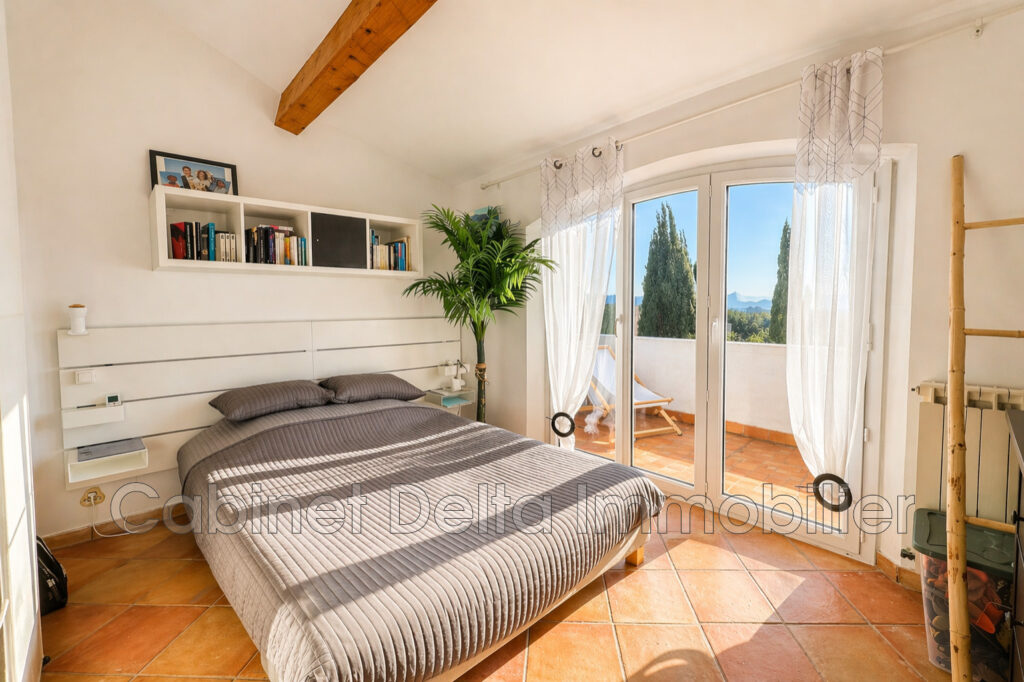 vente maison 6 Pièce(s) – 6 pièces – 4 chambres – 142.00 m²