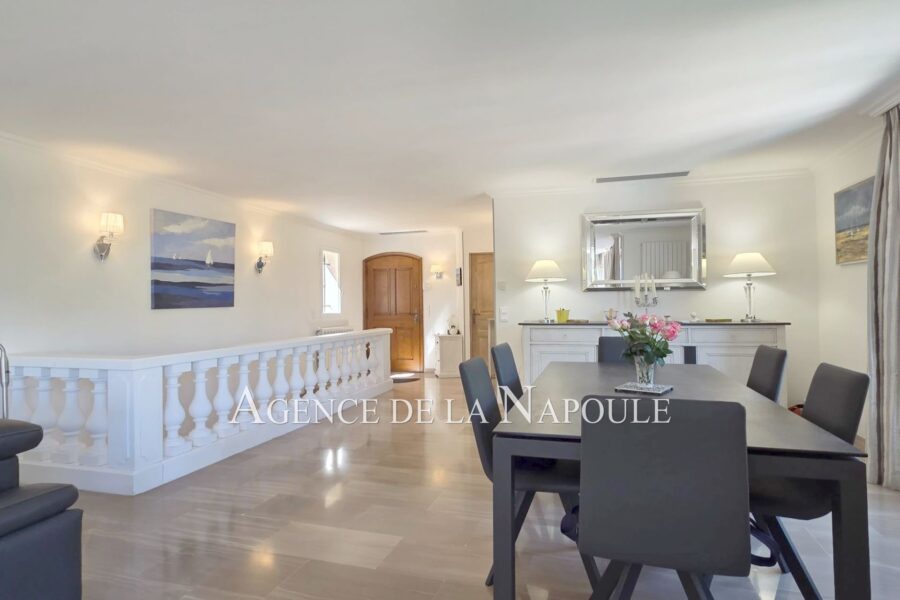 Maison à vendre à Mandelieu-la-napoule