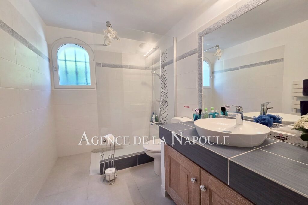 vente maison 5 Pièce(s) – 5 pièces – 3 chambres – 145.00 m²