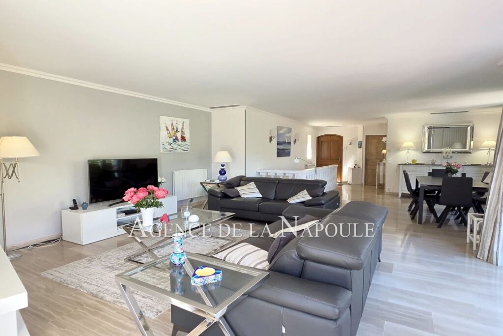 vente maison 5 Pièce(s) – 5 pièces – 3 chambres – 145.00 m²