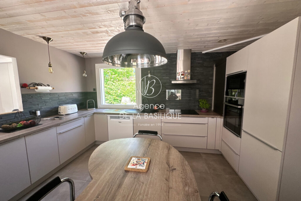vente villa 6 Pièce(s) – 6 pièces – 4 chambres – 115.00 m²