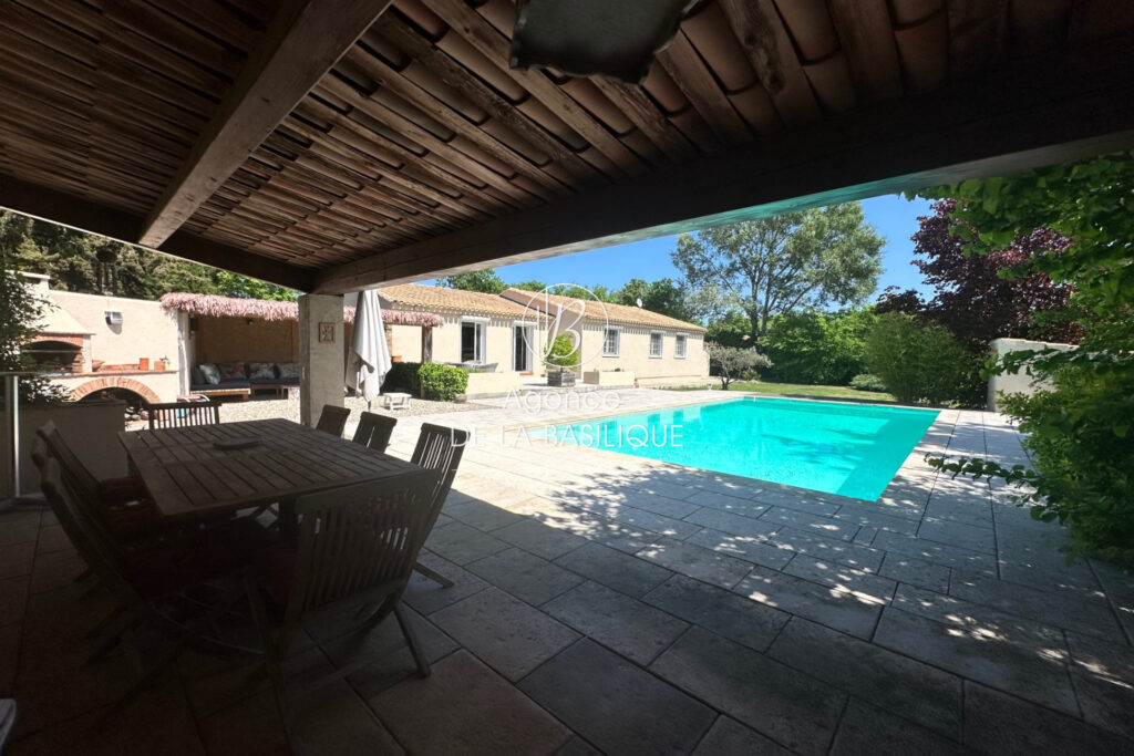 vente villa 6 Pièce(s) – 6 pièces – 4 chambres – 115.00 m²