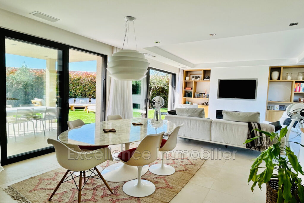 vente villa 5 Pièce(s) – 5 pièces – 3 chambres – 167.00 m²