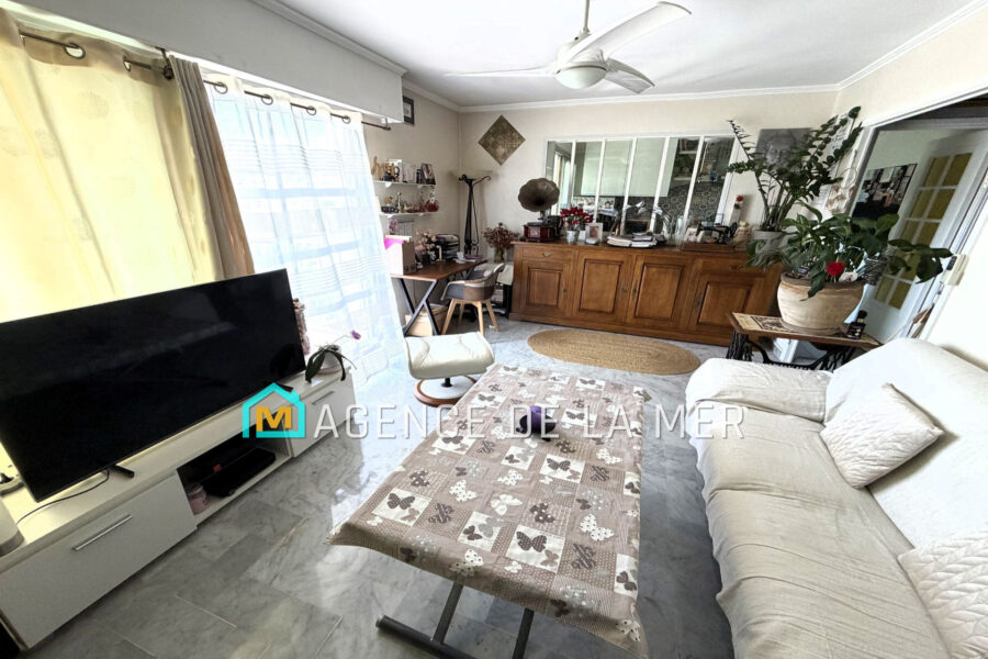 Appartement à vendre à Mandelieu-la-Napoule — Vue sur la ville — photo 3