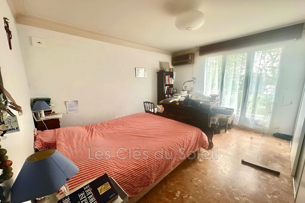TOULON La Serinette, spacieuse maison de 166 m2 sur beau terra – 7 pièces – 5 chambres – 167.00 m²