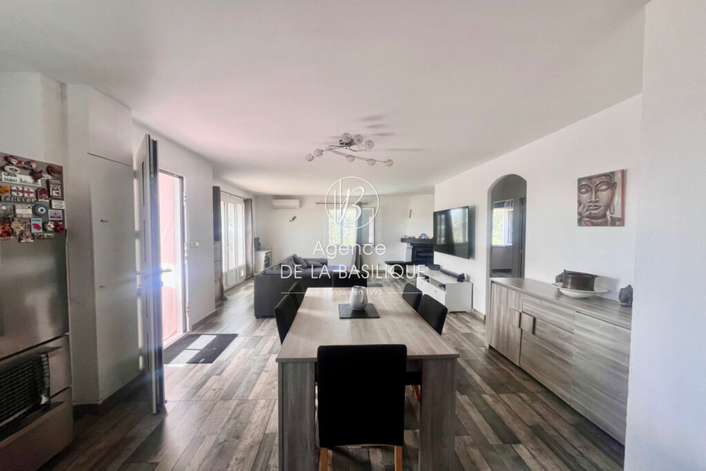 vente maison 5 Pièce(s) – 5 pièces – 3 chambres – 115.00 m²