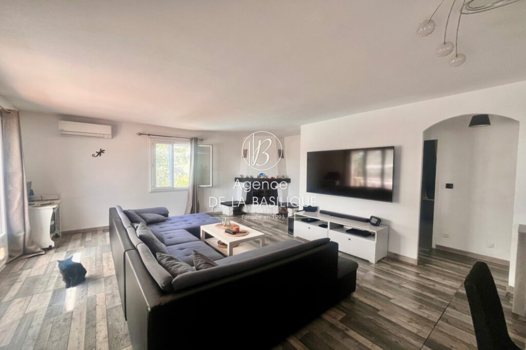 vente maison 5 Pièce(s) – 5 pièces – 3 chambres – 115.00 m²