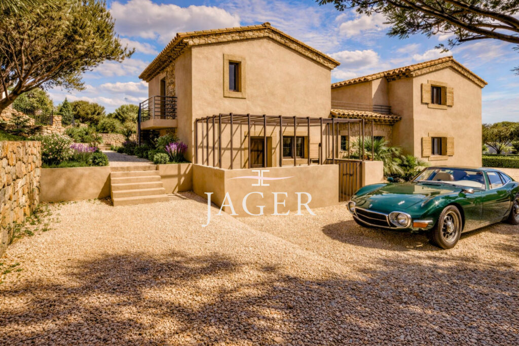 Appartement dans un domaine privilégié au pied du village de G – 2 pièces – 1 chambre – 42.00 m²
