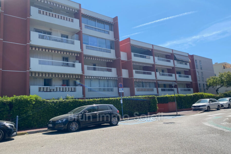 Appartement à vendre à Cagnes-sur-Mer — Vue parc & jardin — photo 2