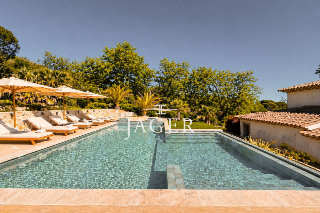 Appartement dans un domaine privilégié au pied du village de G – 2 pièces – 1 chambre – 42.00 m²