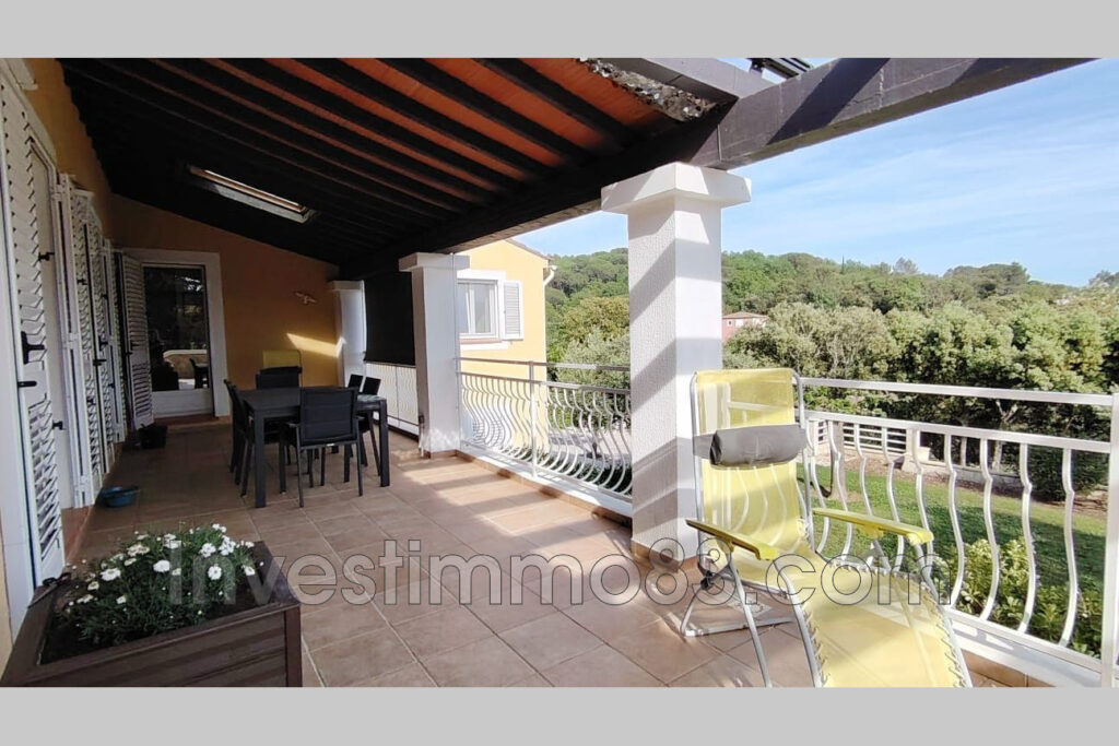 vente maison 4 Pièce(s) – 4 pièces – 3 chambres – 165.00 m²