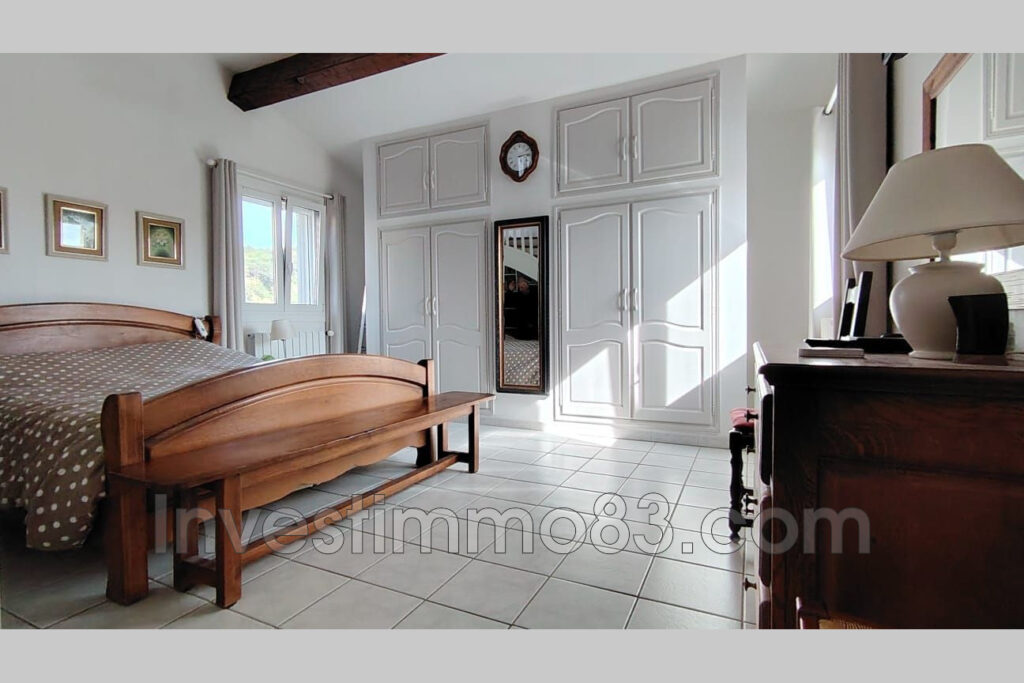 vente maison 4 Pièce(s) – 4 pièces – 3 chambres – 165.00 m²