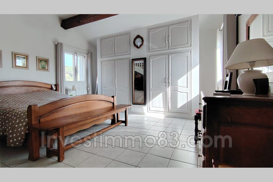 Maison à vendre à Sainte-anastasie-sur-issole