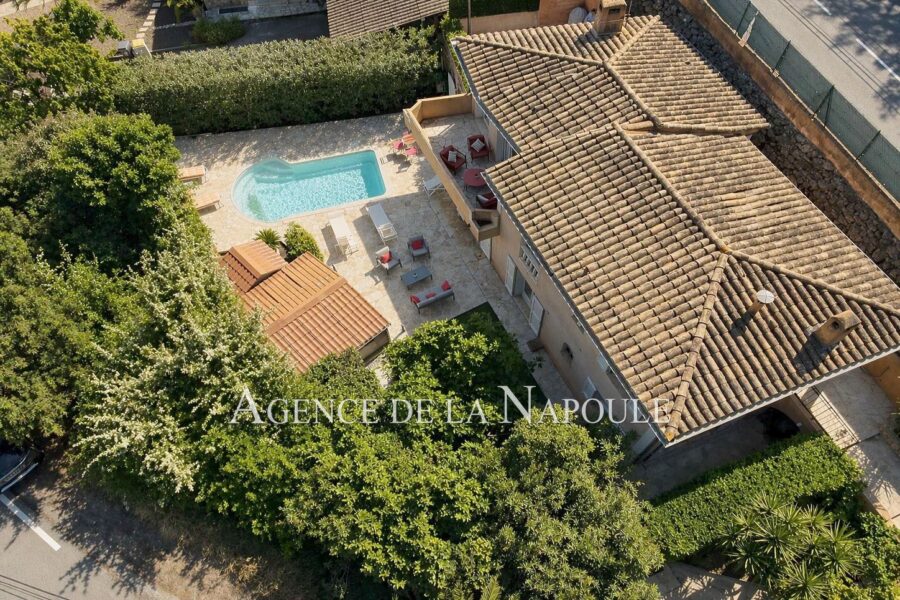 Maison à vendre à Mandelieu-la-napoule — Vue parc — photo 5