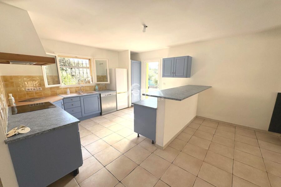 Maison à vendre à Figanières — Vue parc & jardin — photo 3