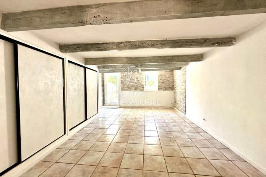 Maison à vendre à Saint-maximin-la-sainte-baume — Vue nature — photo 6