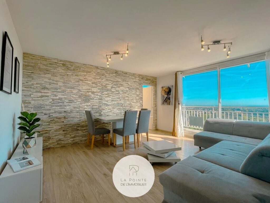 Appartement T4 à Saint-Brieuc avec vue imprenable sur la baie et la ville – 4 pièces – 2 chambres – 73.57 m²