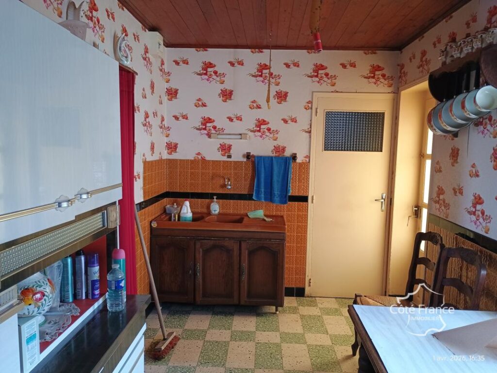 NORD – Noyelles-Sur-Sambre – Maison mitoyenne à rénover – 6 pièces – 3 chambres – 157 m²