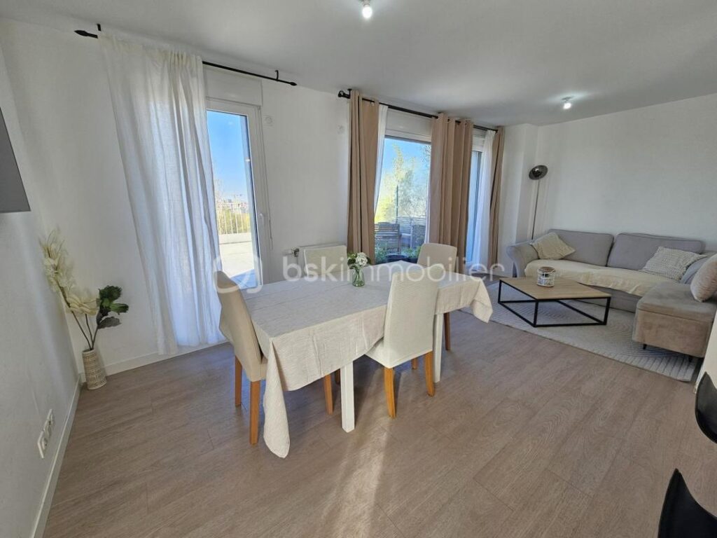 Appartement duplex dernier étage F5 vue Canal de l’Ourcq terrasses parking – 5 pièces – 4 chambres – 97 m²