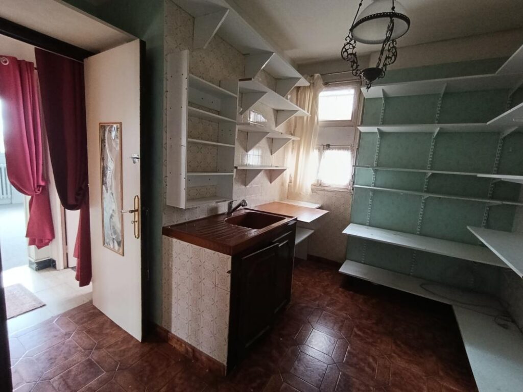 PROCHE TOUTES COMMODITES, BEL ENVIRONNEMENT – 5 pièces – 4 chambres – 186 m²