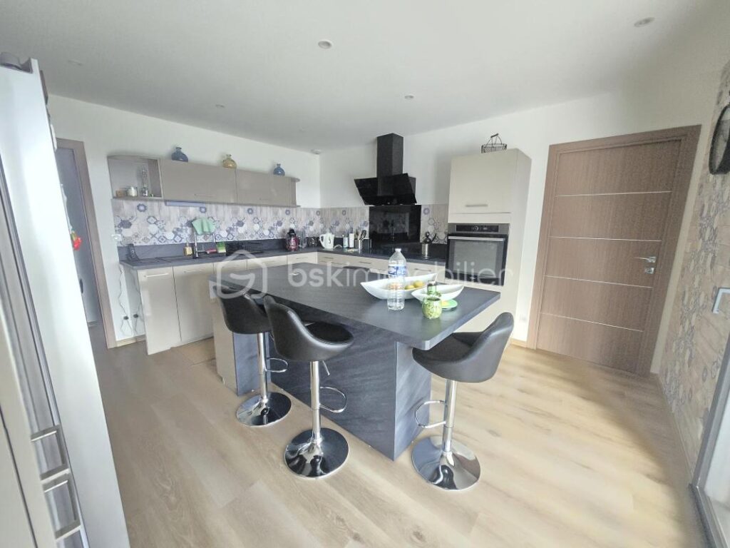 Magnifique Pavillon de plain pied de 131m² à Nevers – 5 pièces – 4 chambres – 130 m²