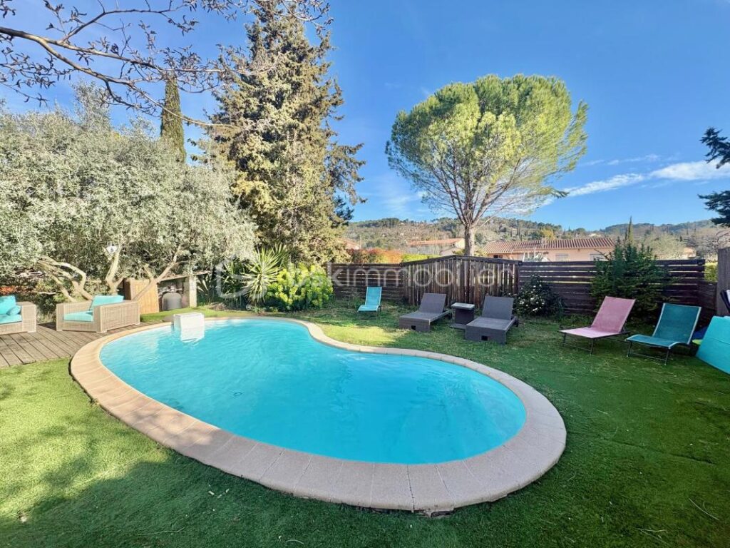 VENTE FAYENCE MAISON PLAIN-PIED 4 CHAMBRES PISCINE – 5 pièces – 4 chambres – 100 m²