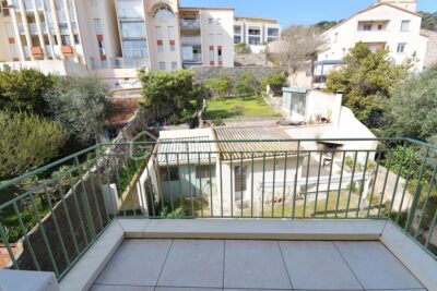 TRES BEL APPARTEMENT d&rsquo;environ 90 m2 très bien entretenu ! – 5 pièces – 4 chambres – 90 m²