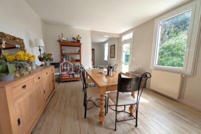 Maison de charme et sa dépendance 𝐚𝐮𝐱 𝐩𝐨𝐫𝐭𝐞𝐬 𝐝𝐮 𝐇𝐚𝐯𝐫𝐞, 𝐯𝐢𝐞 𝐝𝐞 𝐩𝐥𝐚𝐢𝐧-𝐩𝐢𝐞𝐝, 𝐣𝐚𝐫𝐝𝐢𝐧 𝐜𝐥𝐨𝐬 𝐞𝐭 𝐚𝐫𝐛𝐨𝐫é – 6 pièces – 4 chambres – 180 m²