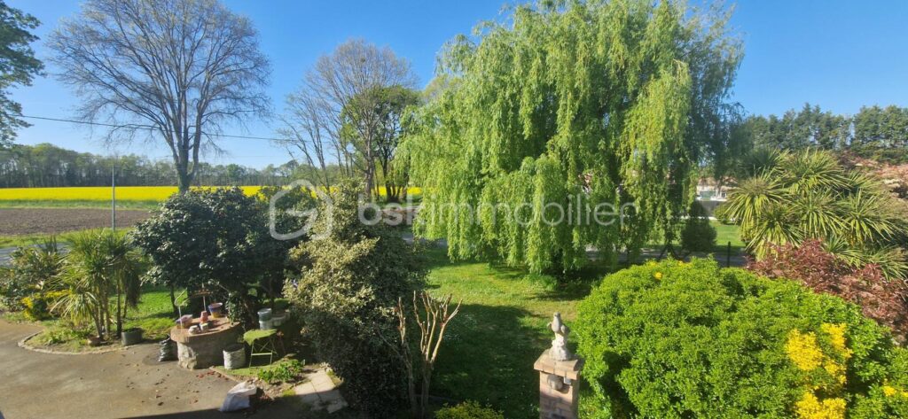 Maison familiale avec T2 indépendant, grands volumes, piscine et magnifique jardin – 5 mns de Dax – 6 pièces – 4 chambres – 200 m²