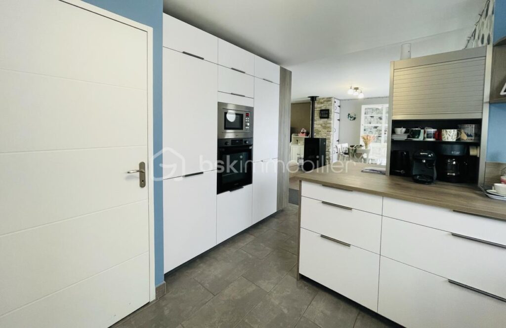 Maison 4 chambres avec véranda et jardin clos – Vue dégagée – 8 pièces – 4 chambres – 100 m²