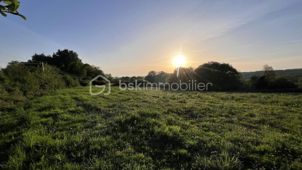 La Dordogne, Commune de Châtres, Terrain, 6600 M² – NR pièces – NR chambres – 6600 m²