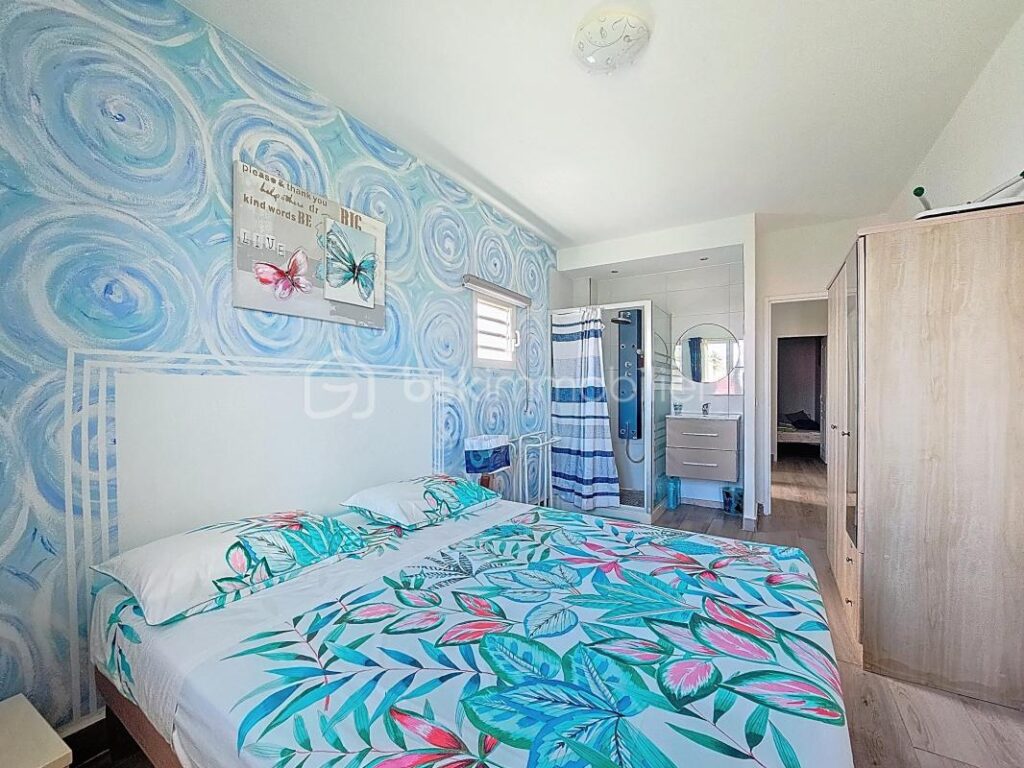 Appartement T4 74 m2 vue mer piscine – 4 pièces – 3 chambres – 73 m²