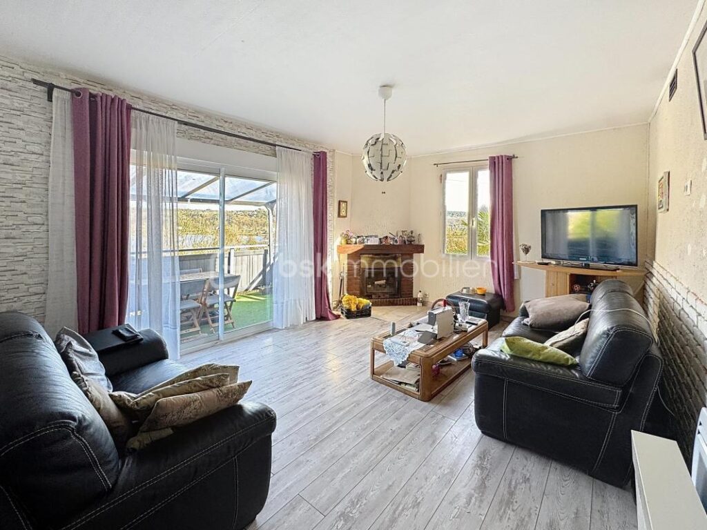 Maison proche centre ville avec vue et jardin – 4 pièces – 4 chambres – 135 m²