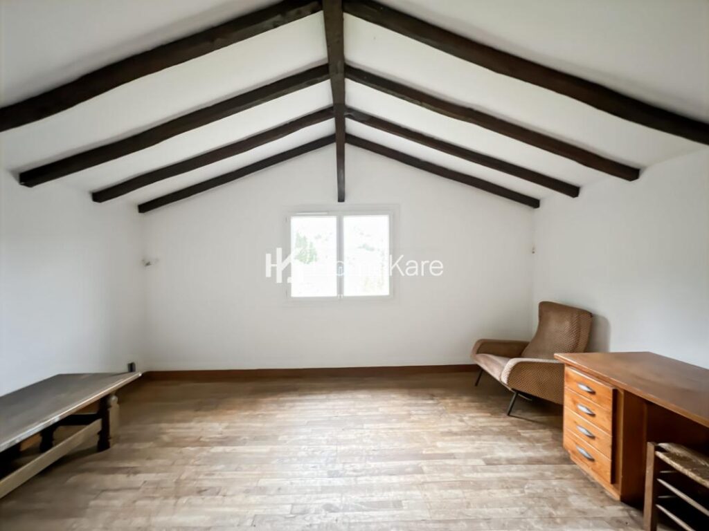 UNE VUE IMPRENABLE SUR LA VALLÉE – 7 pièces – 6 chambres – 180 m²