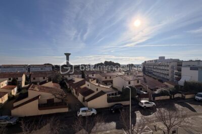 Appartement T2 cabine avec loggia et aprking privé, proche plage et centre-ville – 2 pièces – 1 chambre – 35 m²