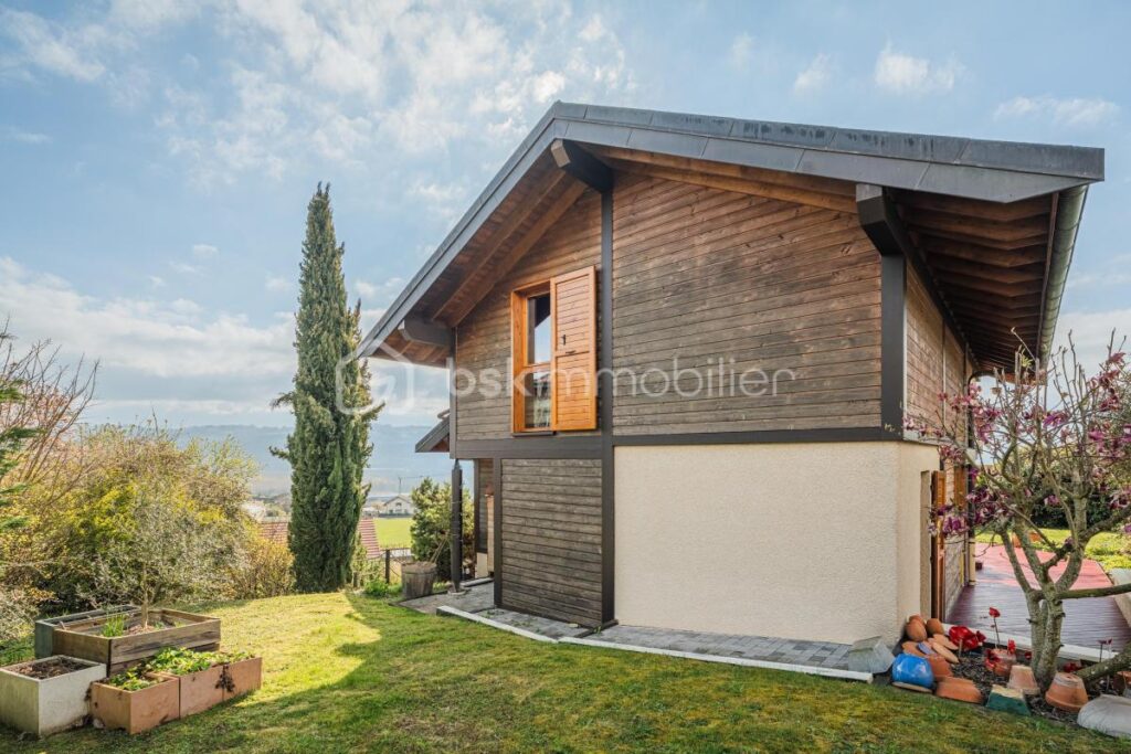 Chaleureuse Maison ossature bois 5 pièces de 153 m2 – 5 pièces – 4 chambres – 112 m²