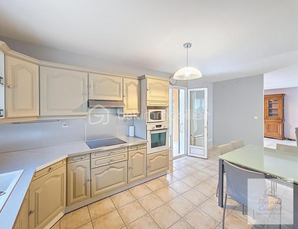 VILLA RECENTE A 10 MIN D&rsquo;UZES – 4 pièces – 3 chambres – 112 m²