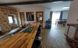 Ancienne grange rénovée avec vue dégagée – Fort potentiel en gîte – Freydefont (Saint-Nectaire) – 6 pièces – 4 chambres – 128 m²